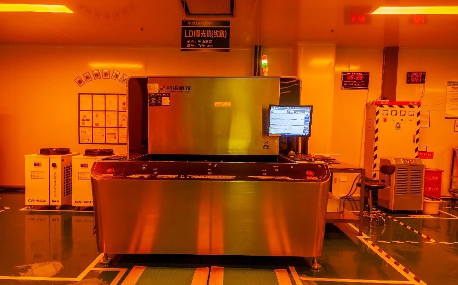 6、LED曝光機.jpg